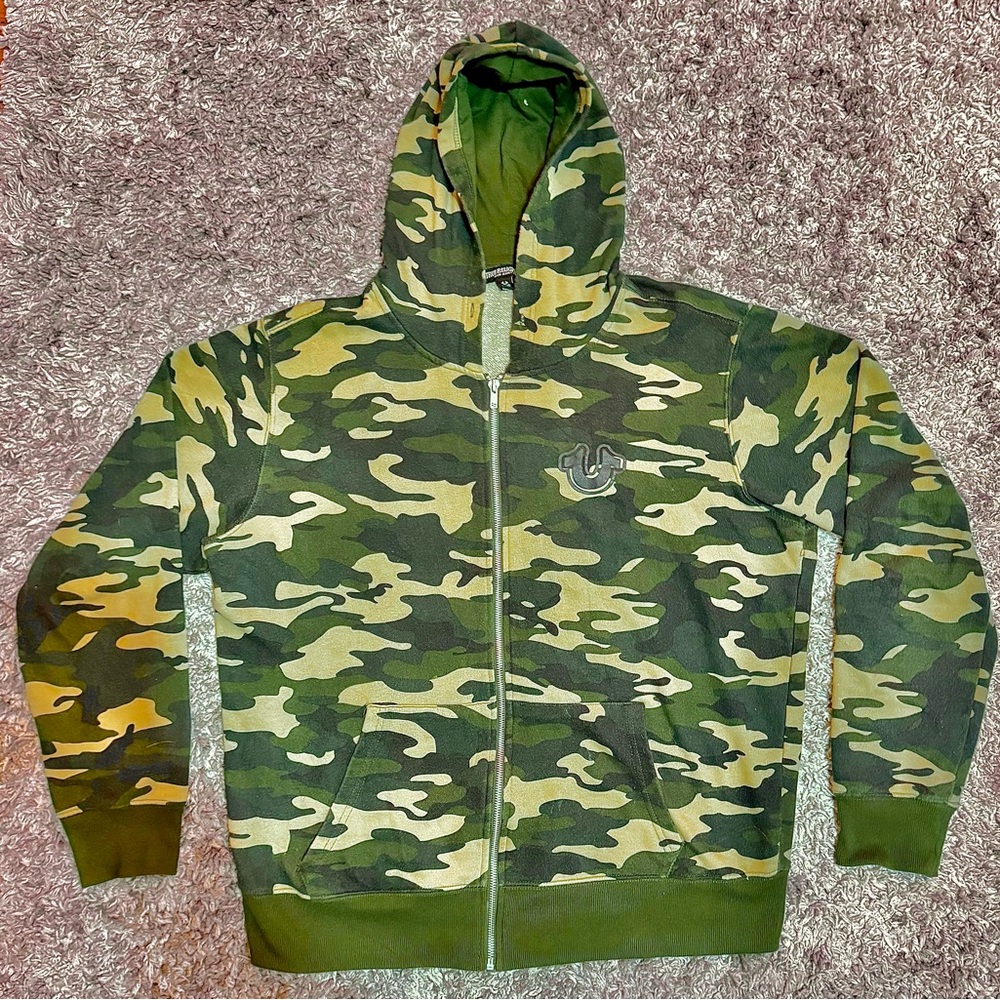 True Religion zip up Camo hoodie with Budda on back size XL